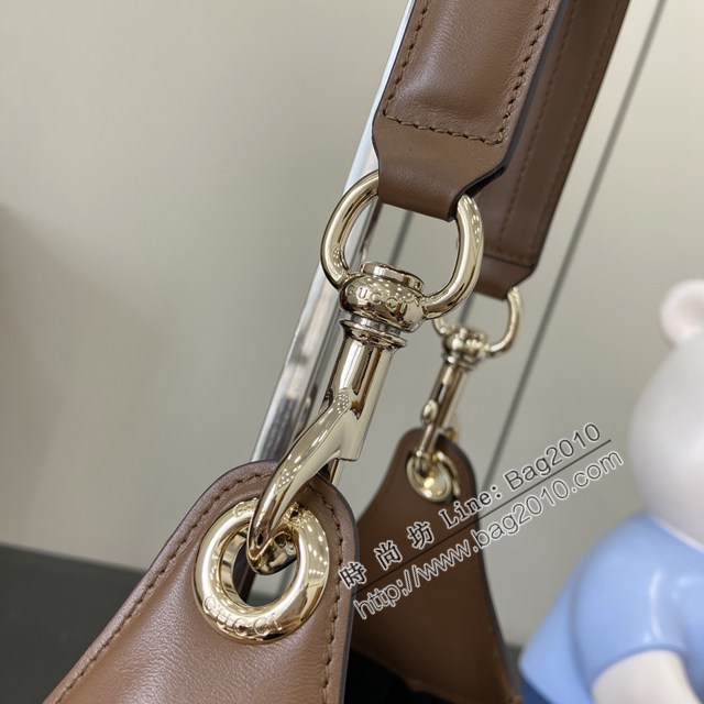 Gucci專櫃古馳最新款Body雙鎖扣肩背包 jh2931型號：834981